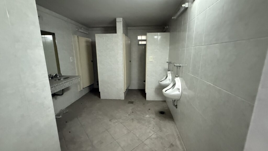 local en constitucion